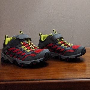 Merrell Moab Low. Boy's size 13 1/2 wide.